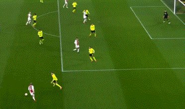 世界杯比赛在线观看平台-【欧冠】狐媚染红罗伊斯点射 贾府3比1逆转多特出线