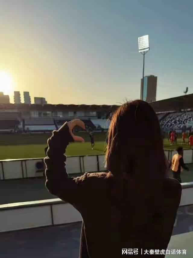 世界杯高清赛事直播地址-出线仅1天，中国队连收4个喜讯，李昊官宣女友，复仇乌兹别克有望