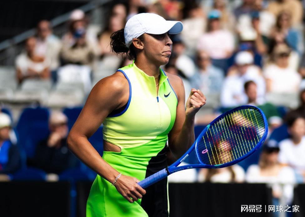 世界杯高清赛事直播地址-王美丽激战阿尼娃,卫冕冠军出局排名大跌,小白菜镜头上连画十字